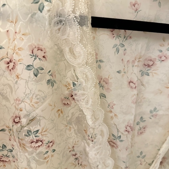 CALIFORNIA DYNASTY Vintage woman floral lace cream satin dainty feminine robe 1X - Picture 4 of 14